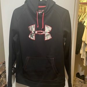 UA women sweater